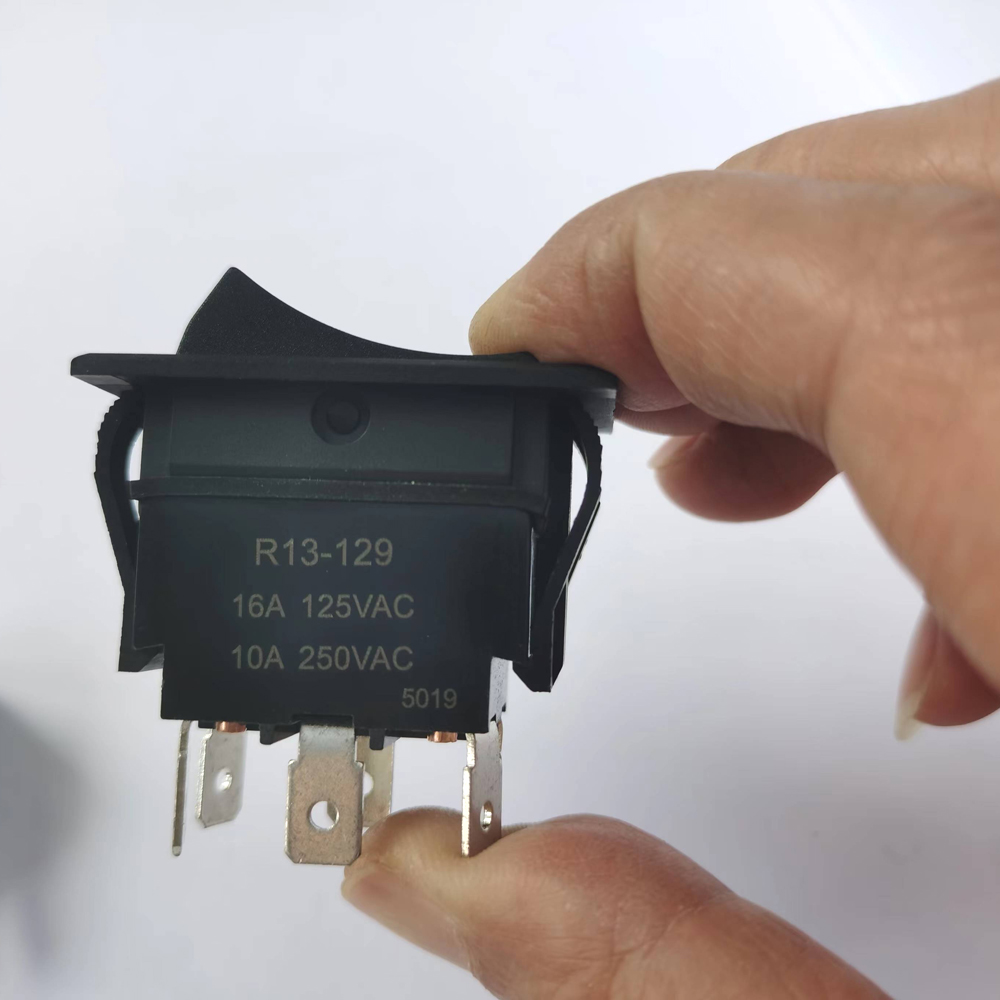 R13-129 4Pin 6Pins 125/250V 16 - Power Tools 评论和价格